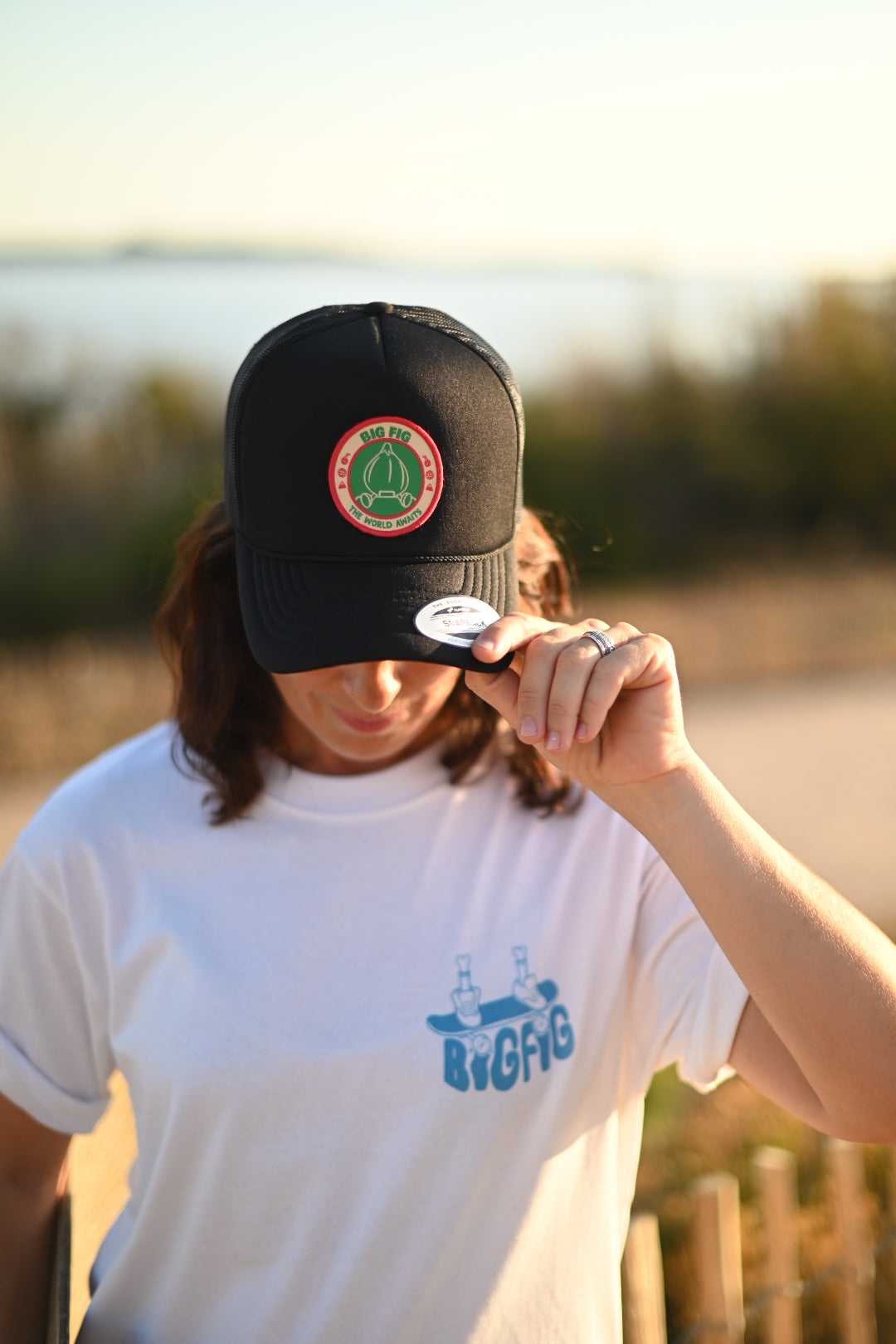 CASQUETTE MOUNTAIN BLACK TRUCKER